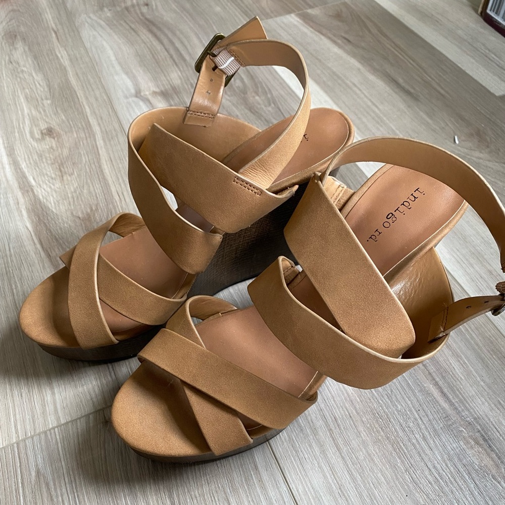 Summer sandal wedge